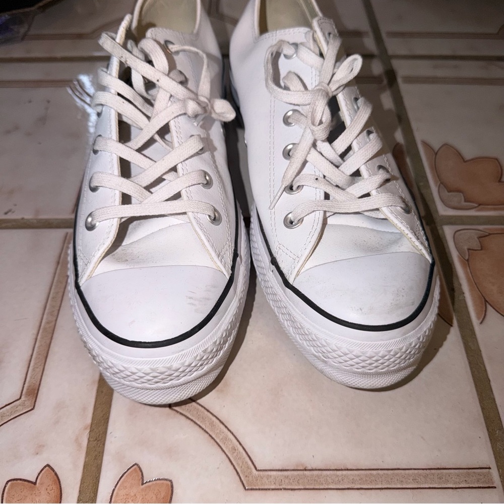 Converse‎ White Low-Top platform leather Sneakers - Picture 2 of 7